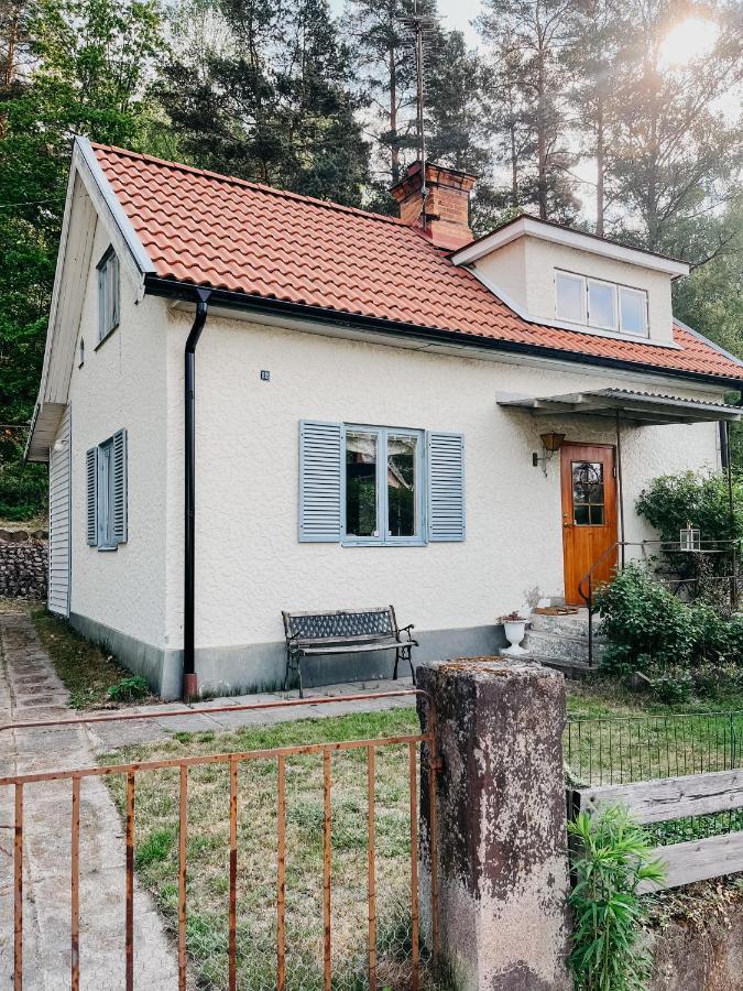 Charming House With Wood Stove Near Lake Virserum 외부 사진